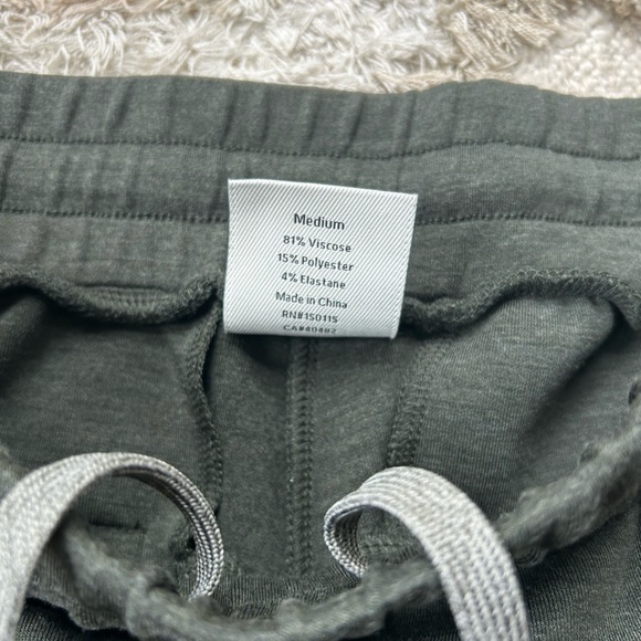 Varley doubled soft slim cuff pant - Picture 6 of 8